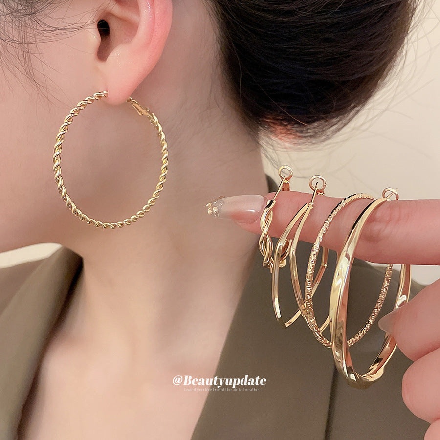 Orecchini a Cerchio Rotondi Geometrici Minimalisti da Donna con Perno in Acciaio e Finitura Galvanica