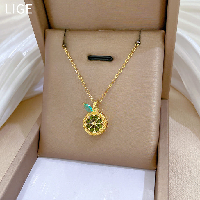 Collana Minimalista a Forma di Limone in Acciaio al Titanio con Intarsio di Strass per Donne e Uomini, Catena a Serpente Regolabile