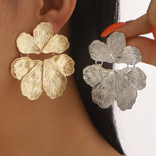 Elegantes Pendientes Geométricos Florales para Mujer con Acabado Chapado para Oficina