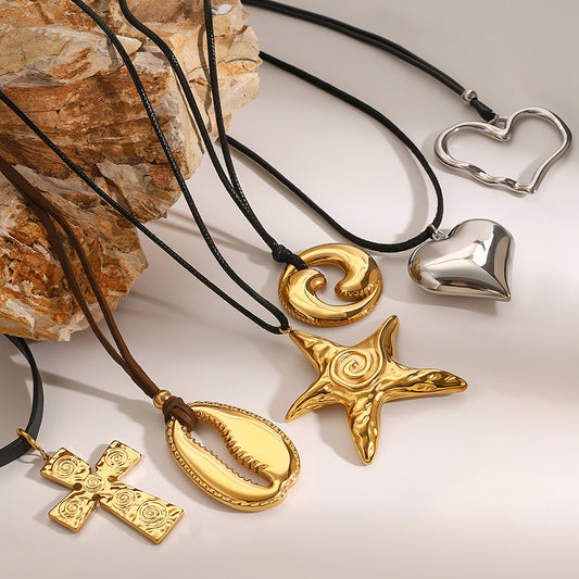 Elegante Collana a Stella Marina in Acciaio Inossidabile con Pendente in Acciaio al Titanio e Finitura Placcata per Donna