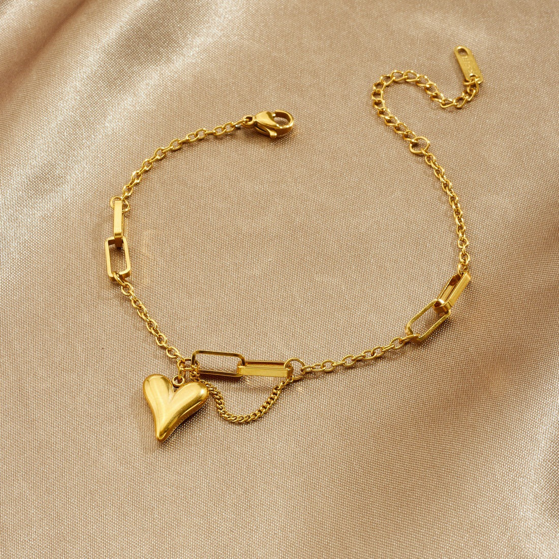 Gold Plated Stainless Steel Irregular Tassel Heart Bracelet for Women