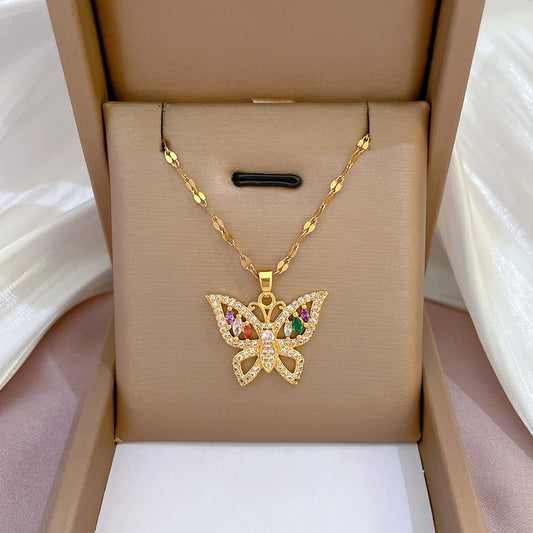 Collar con colgante de mariposa de acero de titanio de lujo con microcirconitas pavé, chapado en oro, cadena ajustable, joya elegante unisex
