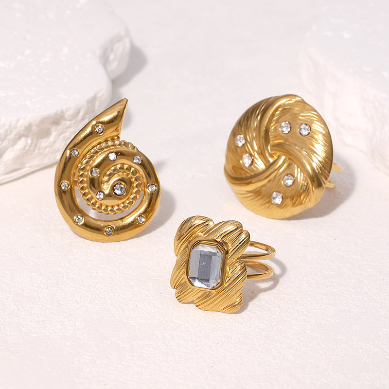 Minimalist Geometric Titanium Steel Ring with 18K Gold Plating and Rhinestone Inlay for Women