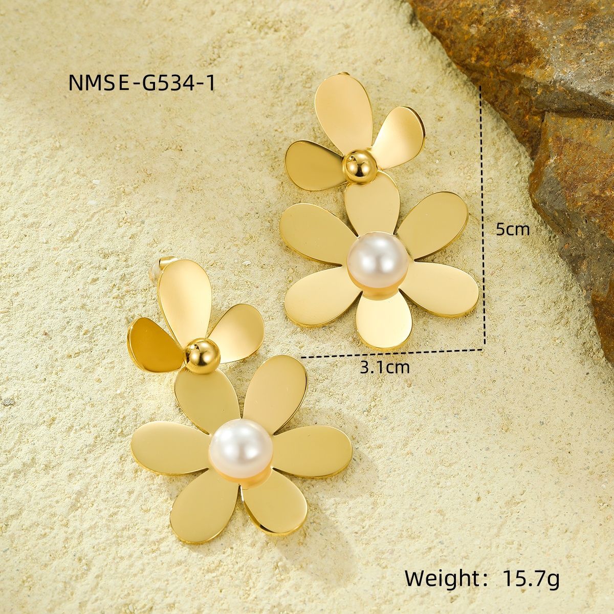 Pendientes de tuerca de acero inoxidable vintage en forma de pétalo con incrustaciones de perlas y detalle de borla para mujer