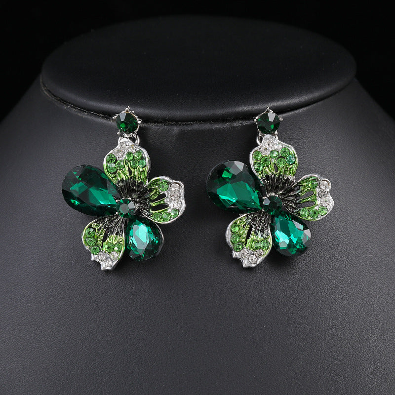 Exaggerated Vintage Leaf and Floral Alloy Necklace Set with Rhinestone Accents for Women, Plated Clavicle Chain and Matching Earrings
