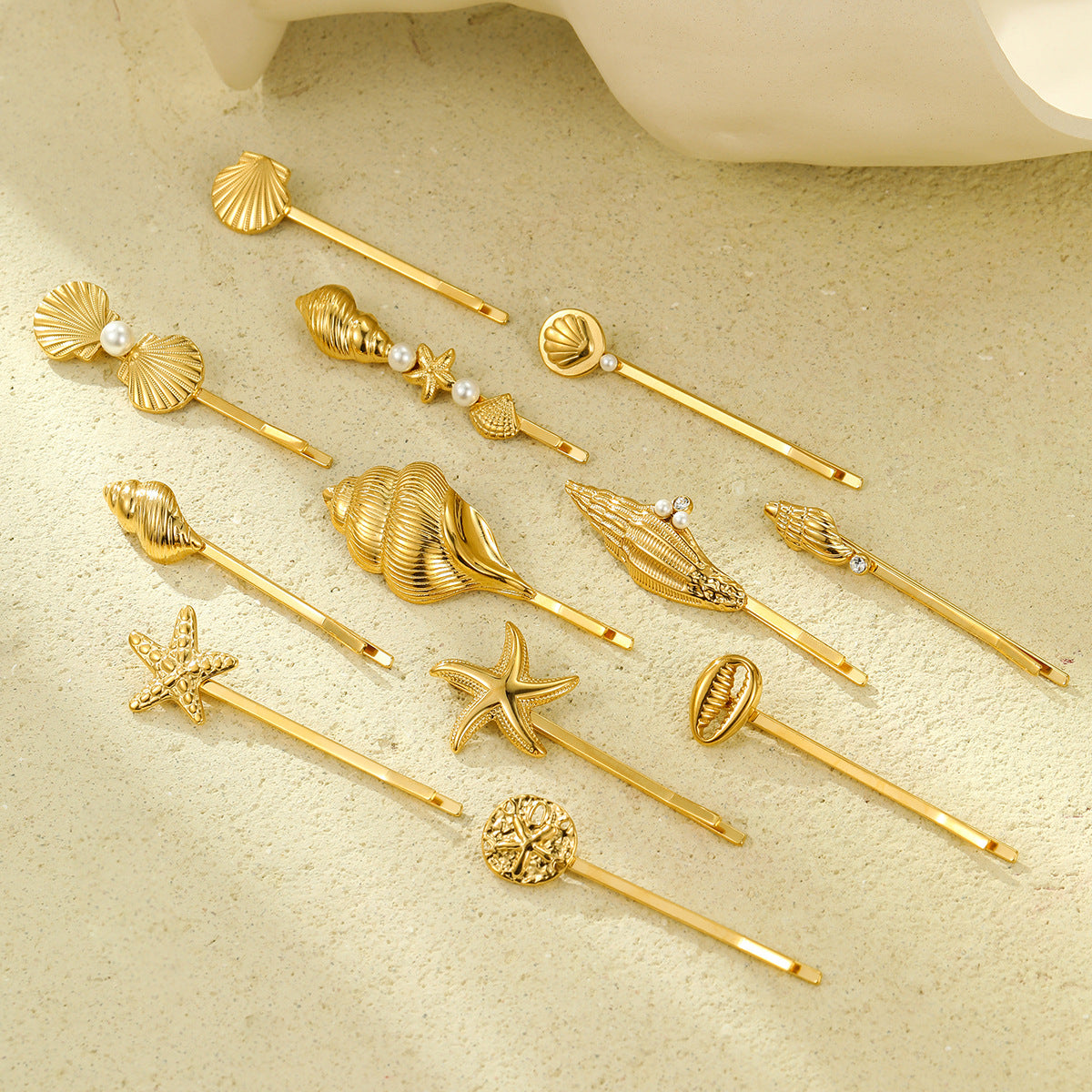 Fashionable Minimalist Shell-Shaped Stainless Steel Hair Clip with Pearl Inlay for Women