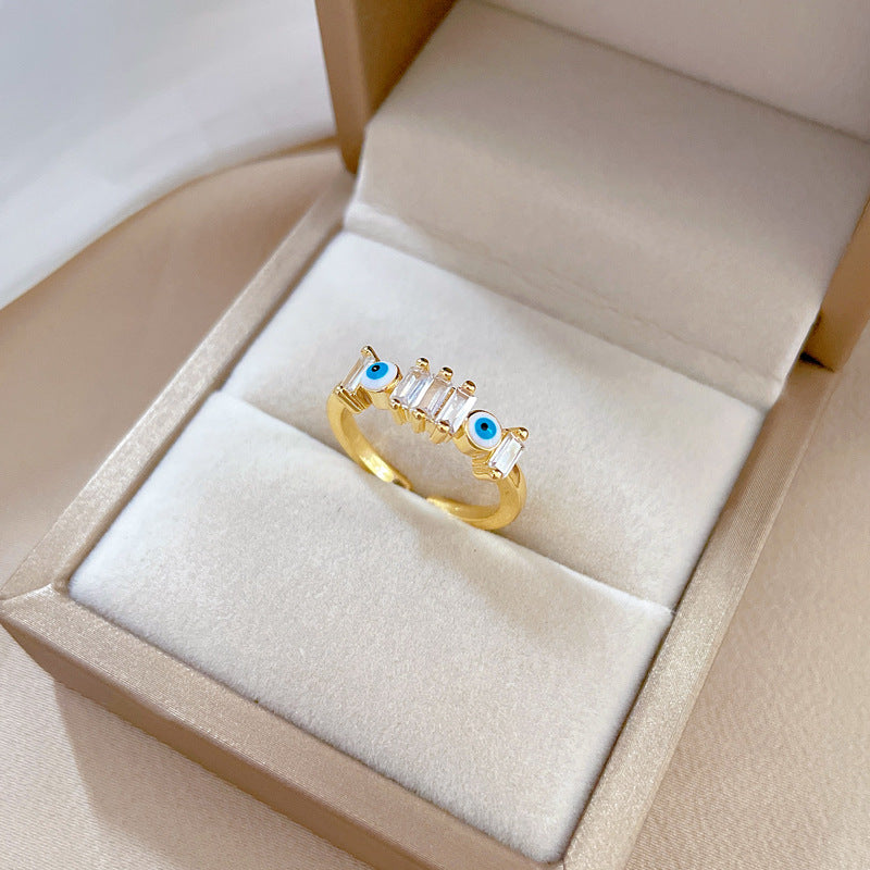 Anello Minimalista Aperto a Corona in Ottone Placcato Oro con Intarsio in Zirconi per Donna