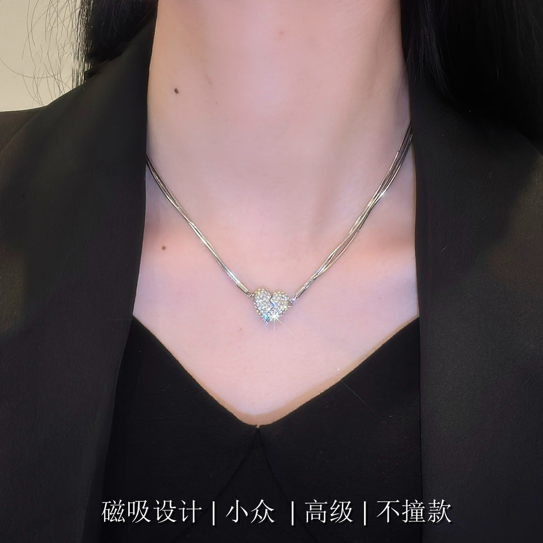 Collana magnetica da donna a forma di cuore irregolare in acciaio al titanio, stile vintage francese, con finitura placcata