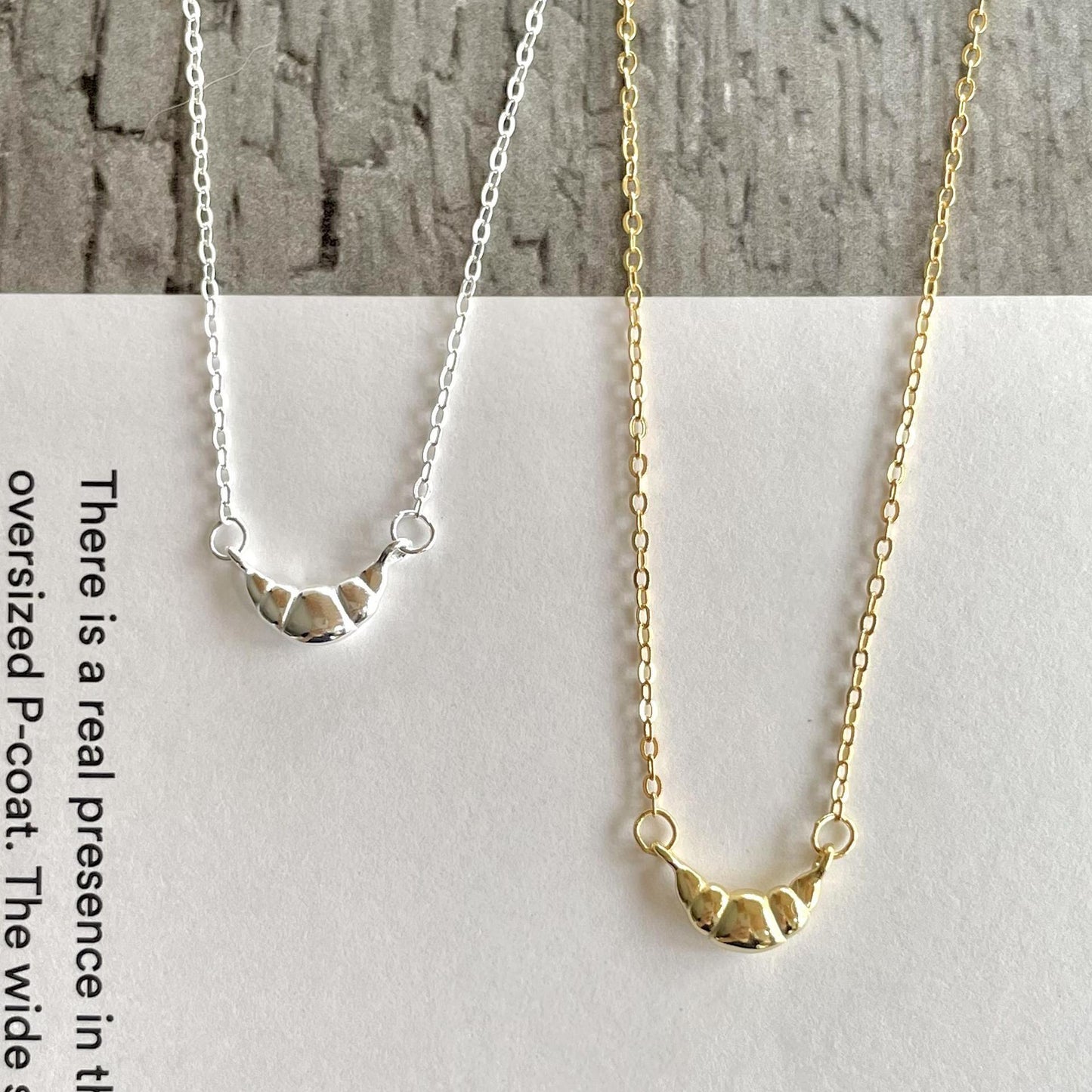 Collana pendente a forma di corno tono freddo minimalista in argento sterling 925 con accenti geometrici