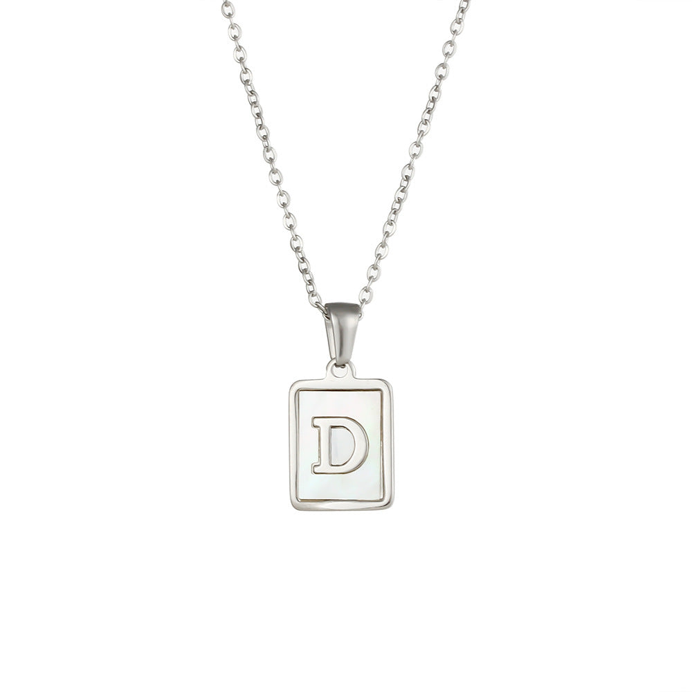 Collana con Ciondolo a Lettera Minimalista in Acciaio al Titanio per Donna con Finitura Galvanizzata e Intarsio in Madreperla Bianca Naturale