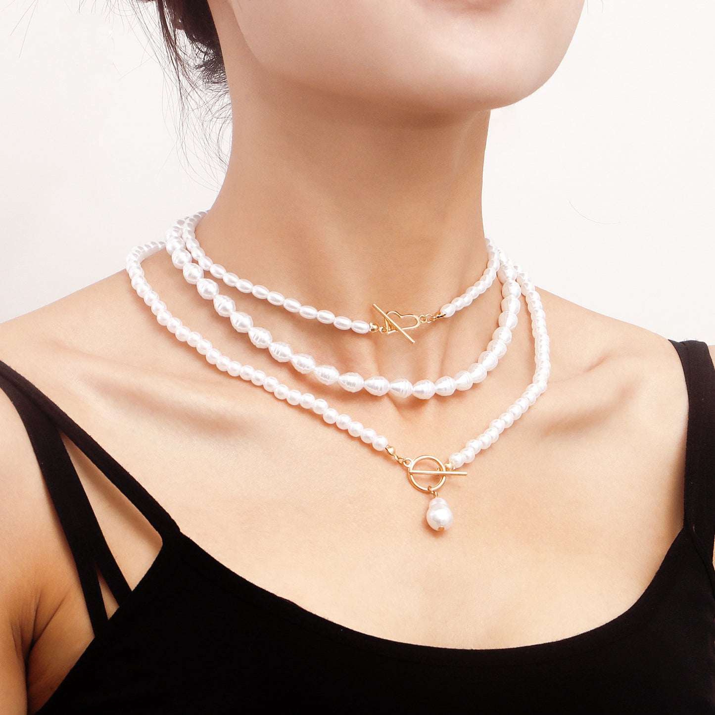 Vintage Baroque Pearl-Style Beaded Necklace with Geometric Pendant on Woven Chain for Women