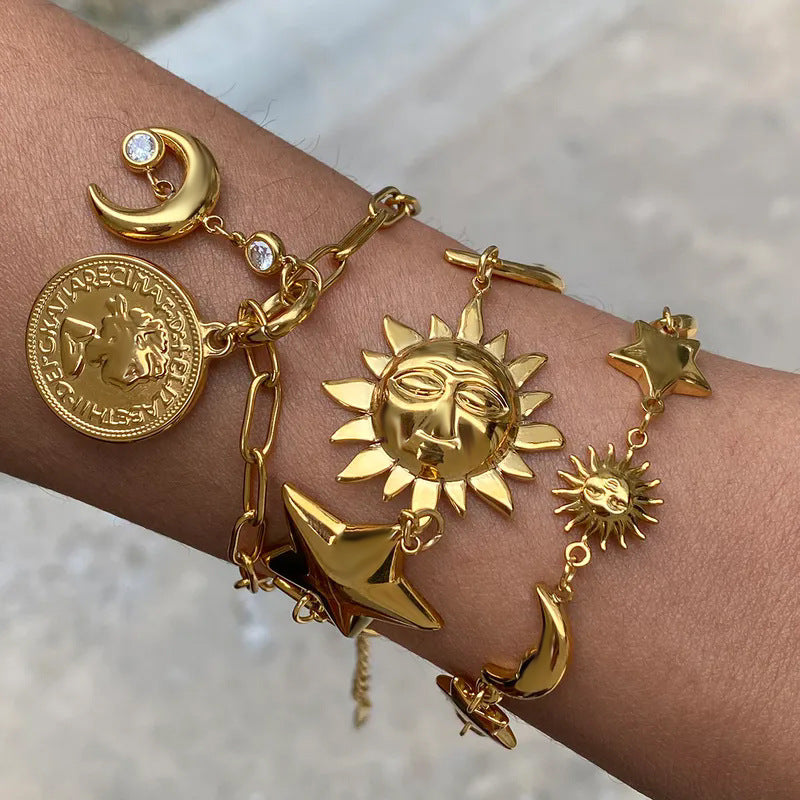 Vacation Style Star-Shaped Geometric Gold-Plated Iron Bracelet for Women