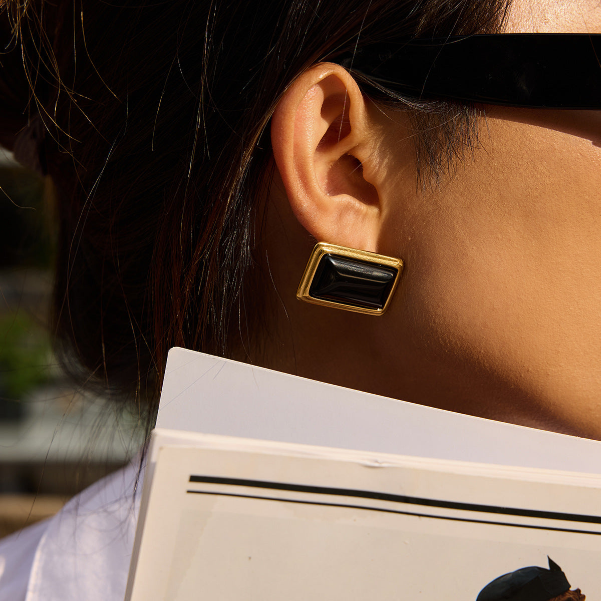Orecchini geometrici vintage in acciaio inossidabile con intarsio in agata e placcatura in oro 18K da donna
