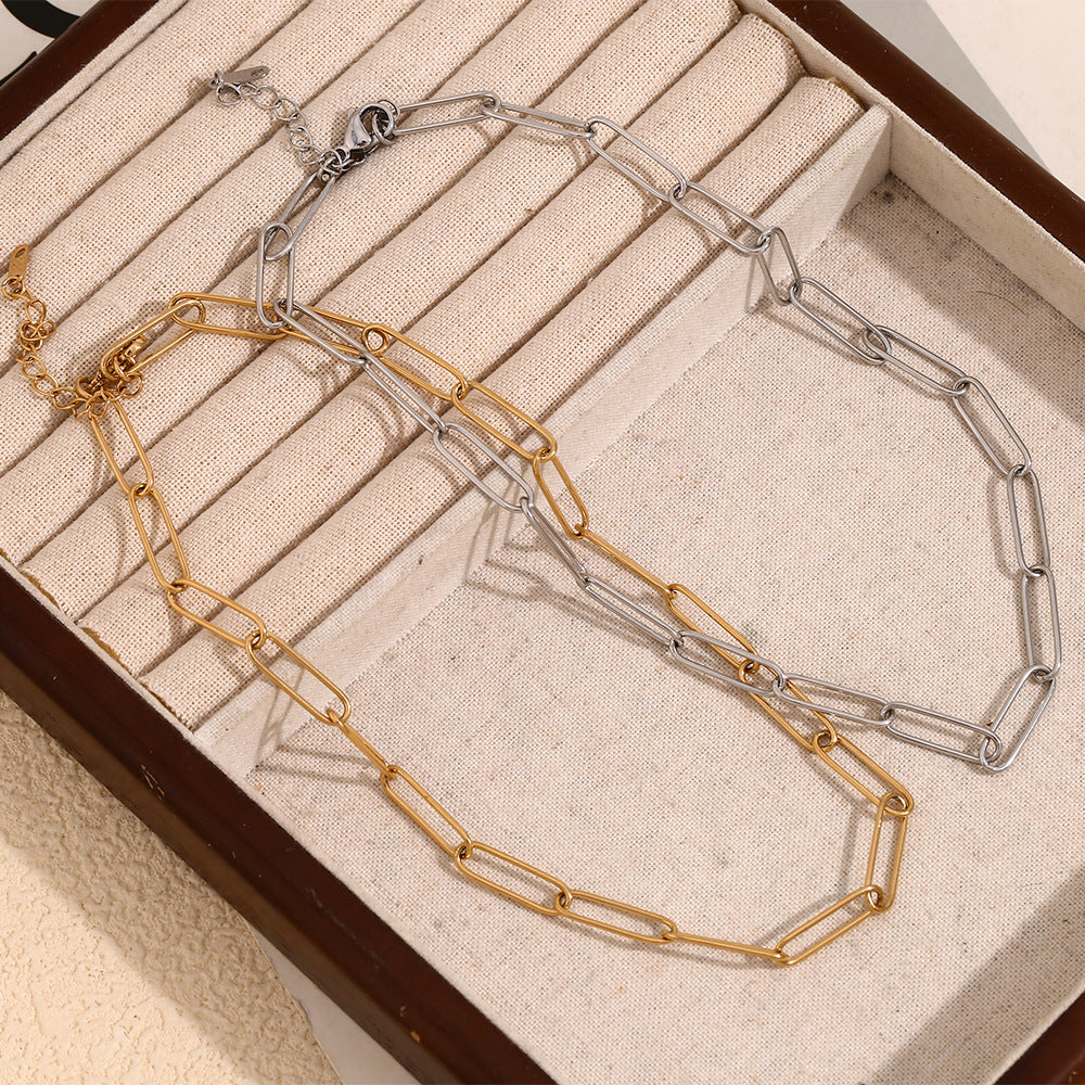 Collana con ciondolo geometrico minimalista in acciaio inossidabile con placcatura in oro 18K da donna