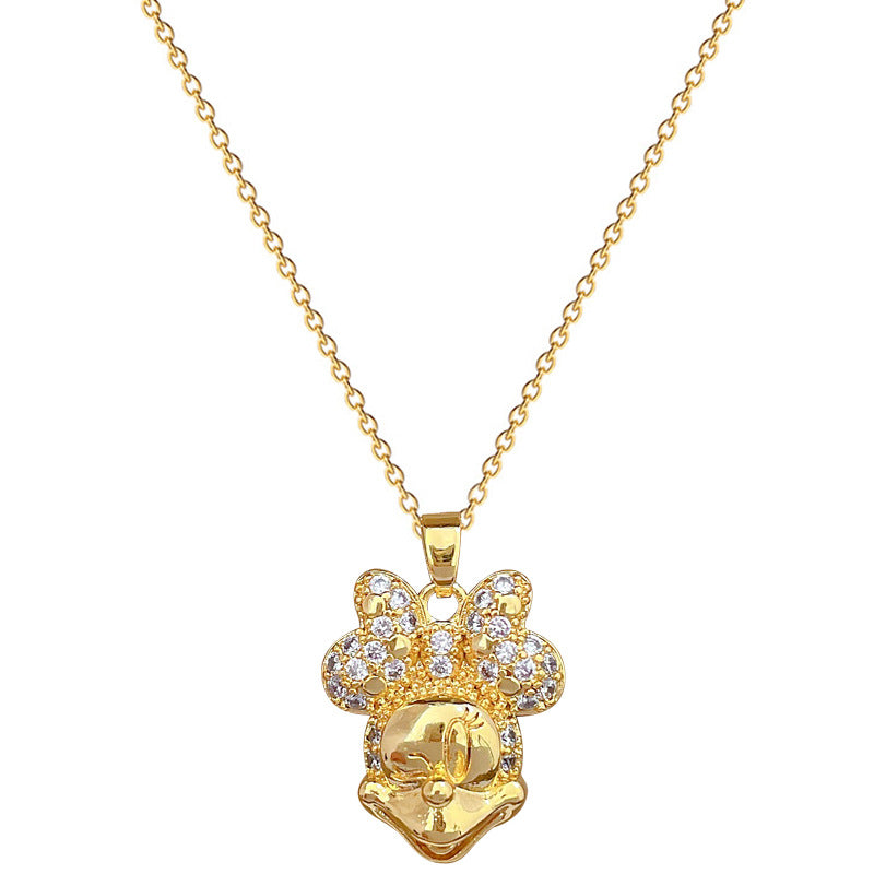 Collana con ciondolo a farfalla in strass di lusso da donna, catena in acciaio al titanio, gioielli delicati per clavicola, design geometrico elegante
