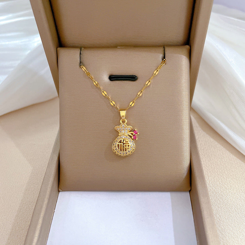 Collana con ciondolo a catena per labbra in acciaio al titanio con intarsio di strass e motivo del carattere cinese "Fu", stile dolce e fresco geometrico