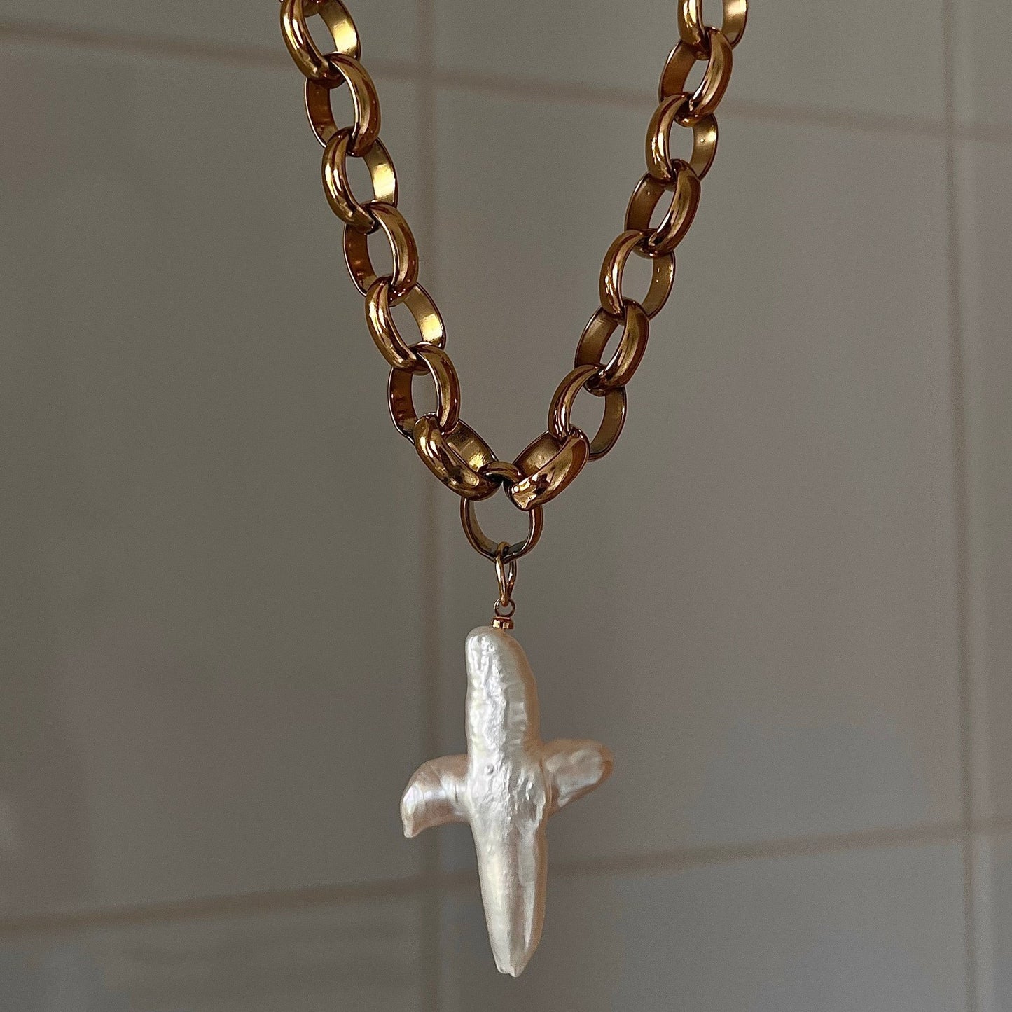 Vintage Baroque Pearl Cross Necklace with Rhinestone Inlay for Women