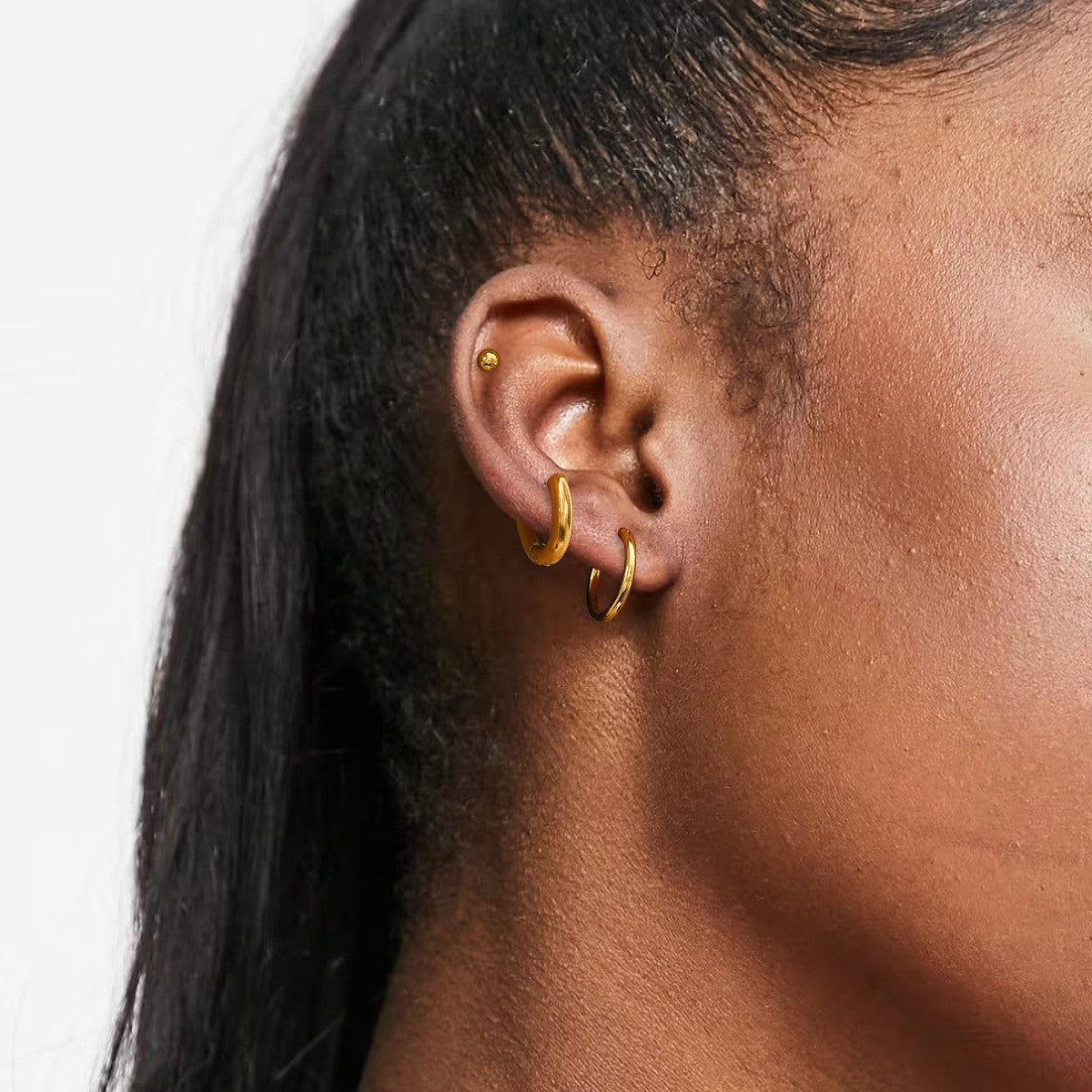 Orecchini a perno geometrici in acciaio inossidabile con dettagli in zircone e perle da donna