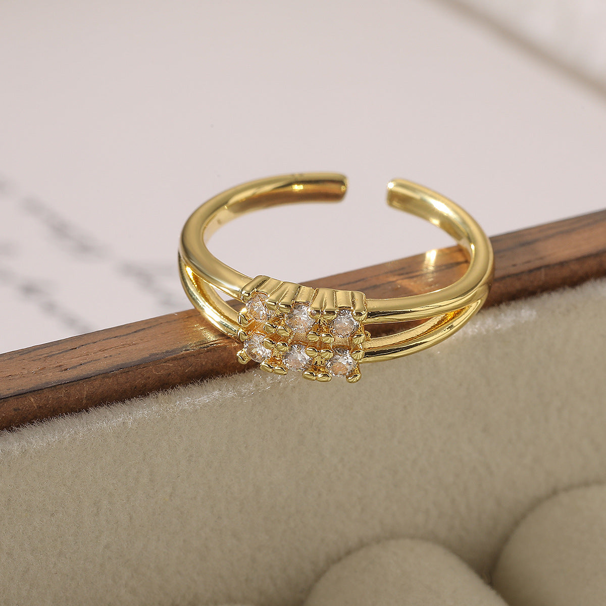 Minimalist Geometric Adjustable Ring for Women in Brass with 18K Gold Plating and Zircon Inlay