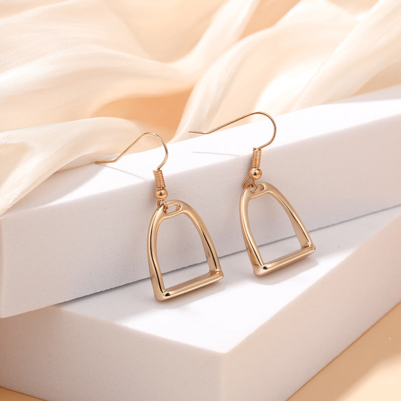 Pendientes de Aleación con Forma de Corazón, Estilo Minimalista y Elegante, con Acabado Galvanizado para Mujer
