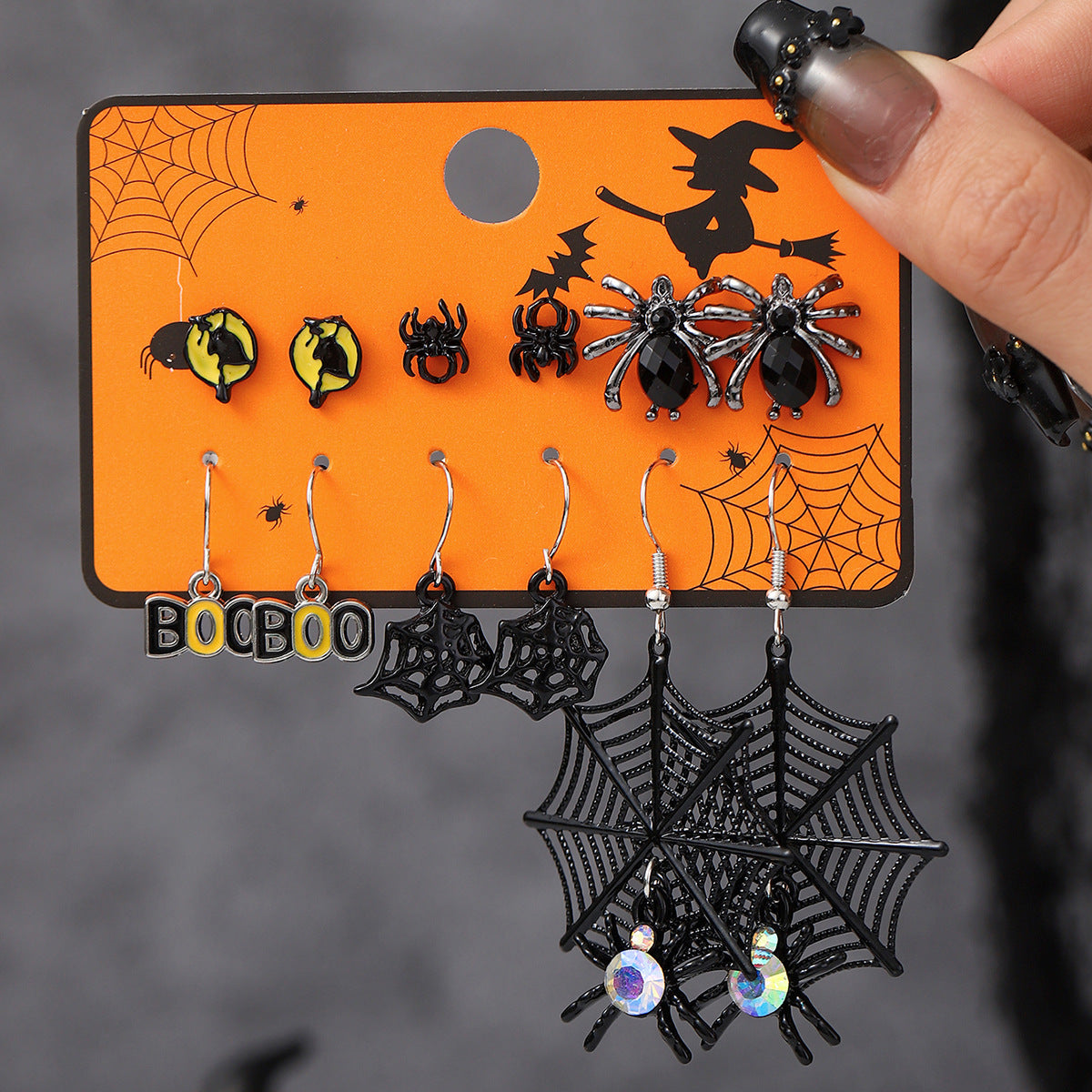 Juego de pendientes de tuerca de calabaza, fantasma y murciélago de Halloween estilo caricatura oscura en aleación con postes de acero inoxidable