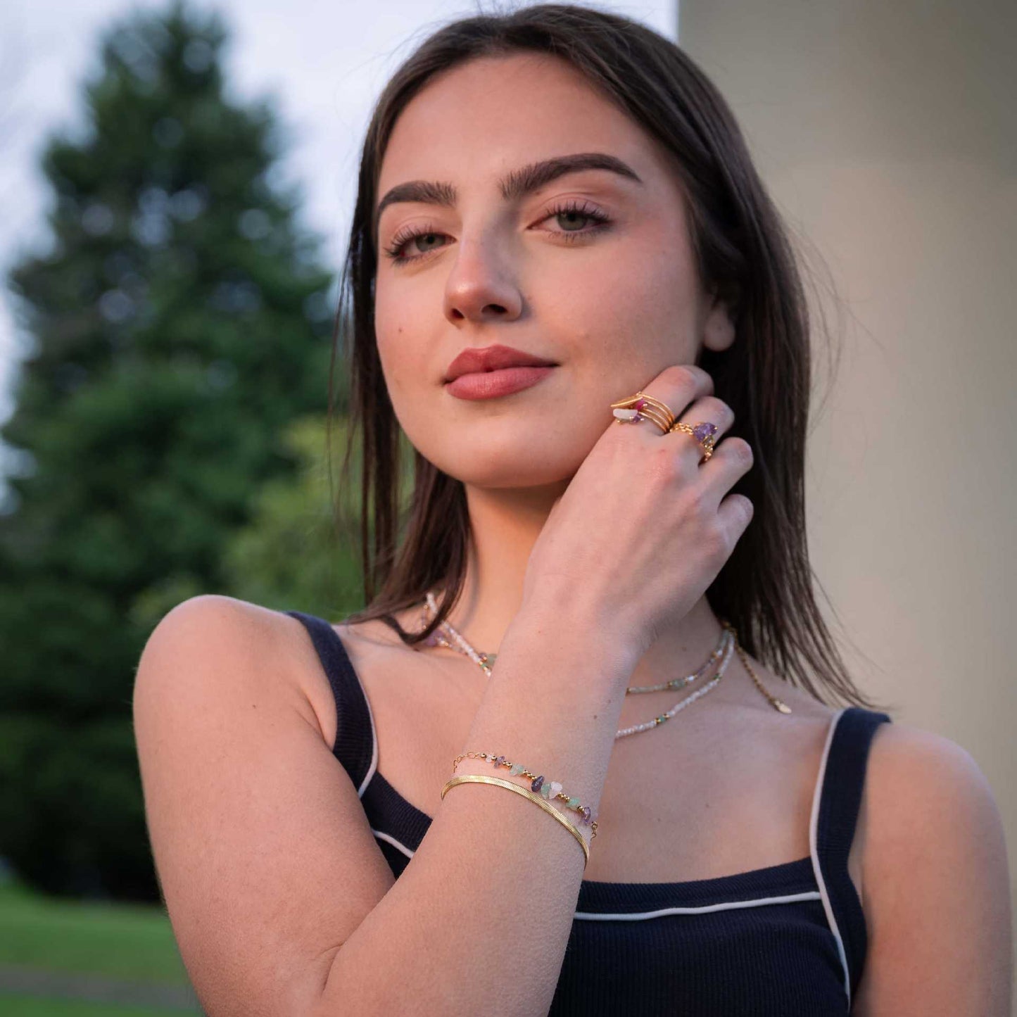 Bracciale da donna alla moda in acciaio inossidabile con geometria, placcatura in oro 18 carati e perline di pietra naturale