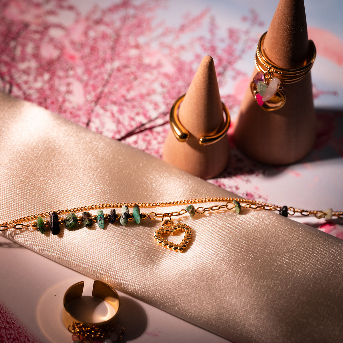 Minimalist Heart-Shaped Stainless Steel Bracelet with 18K Gold Plating and Natural Stone Beads