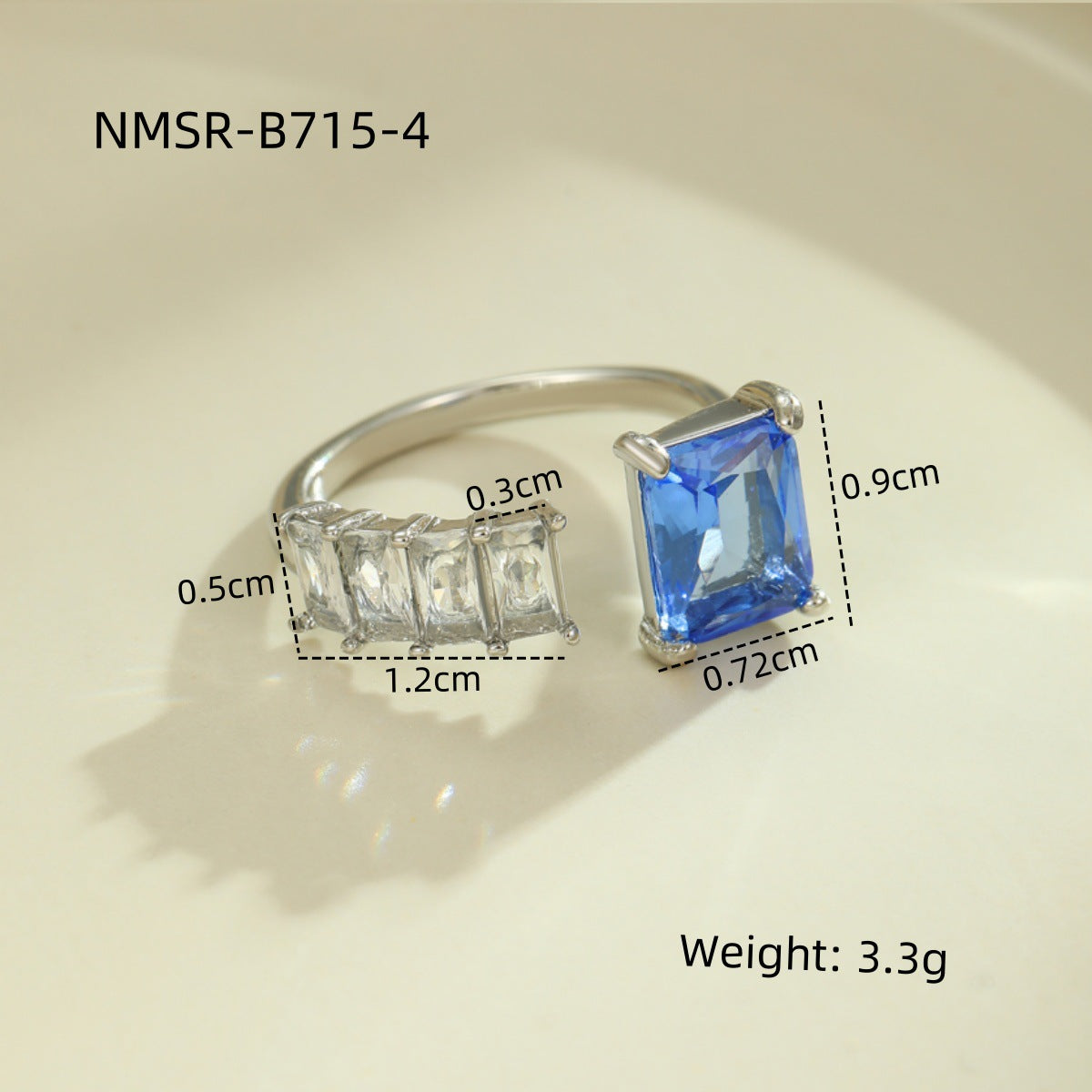 Anillo Abierto Lujoso Minimalista de Acero de Titanio con Incrustaciones de Circonita Cuadrada y Diseño de Corazón para Mujer