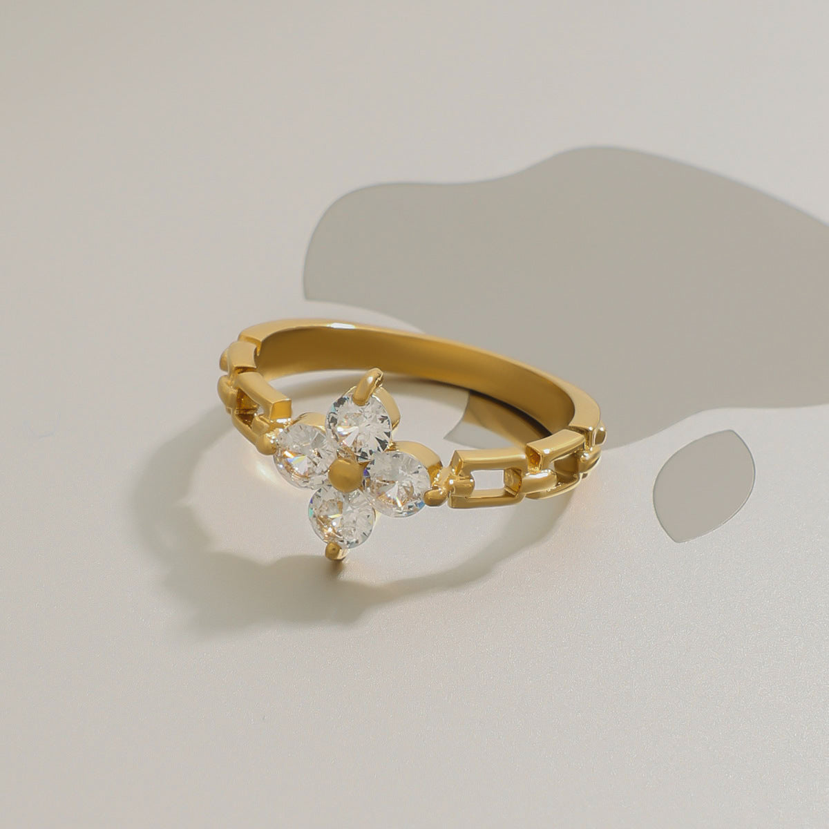 Elegant Geometric Four-Leaf Clover Stainless Steel Ring with Cubic Zirconia Plating for Women