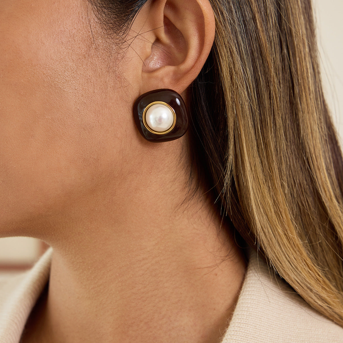 Pendientes de Tachuela de Perlas Esmaltadas de Acero Inoxidable con Diseño Geométrico Minimalista para Mujer