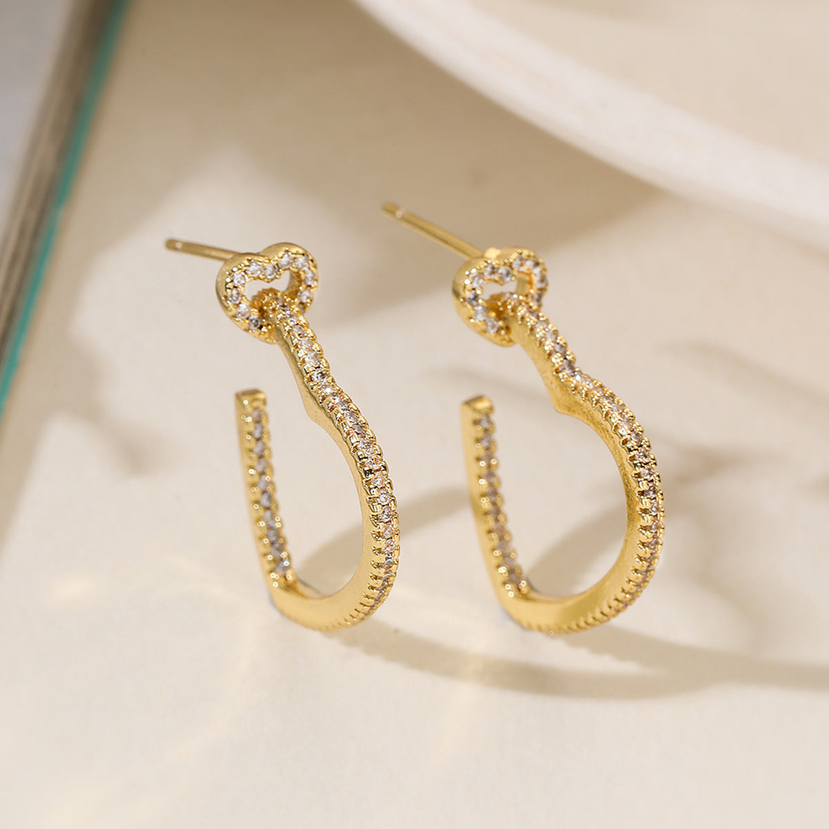 Minimalist Elegant 18K Gold Plated Brass Heart Geometric Earrings with Cubic Zirconia for Women