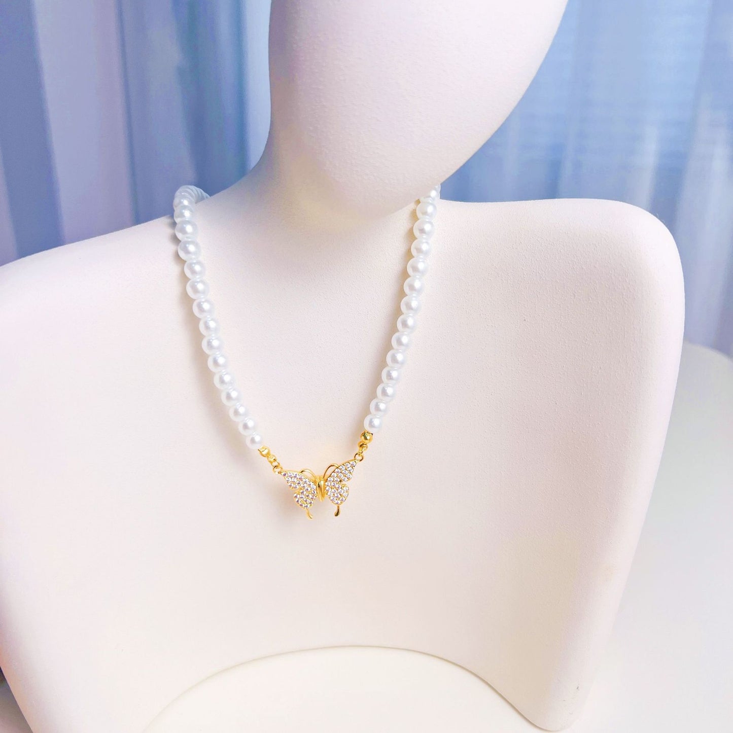Minimalist Butterfly-Shaped Titanium Steel Necklace with Imitation Pearl Pendant, Magnetic Clasp, Electroplated Finish, Unisex Luxury Accessory