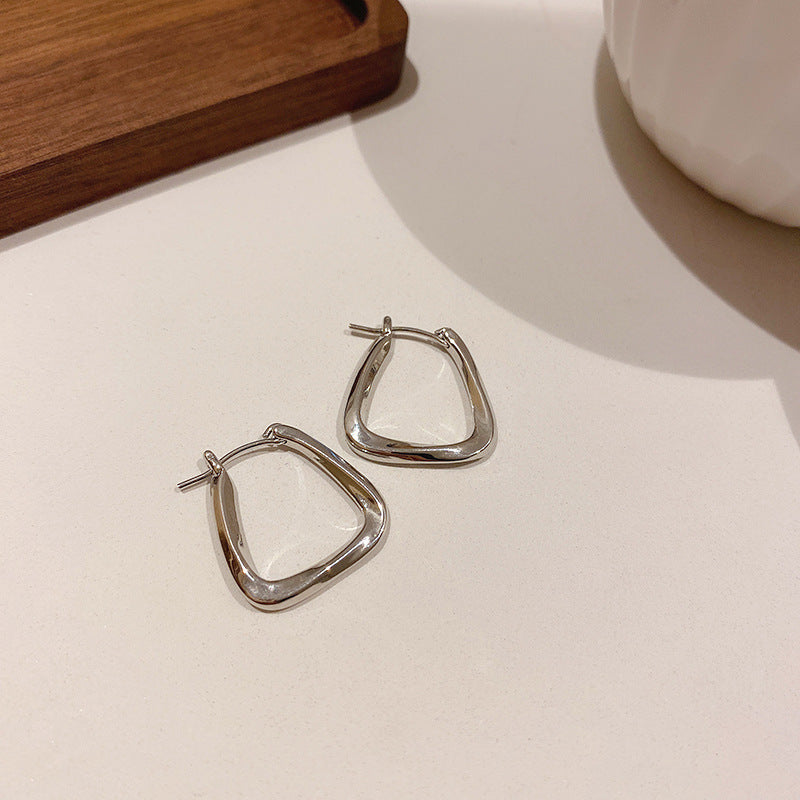 Orecchini da Donna a Cerchio Geometrico in Metallo e a Perno a Cuore, Stile Vintage con Finitura Placcata