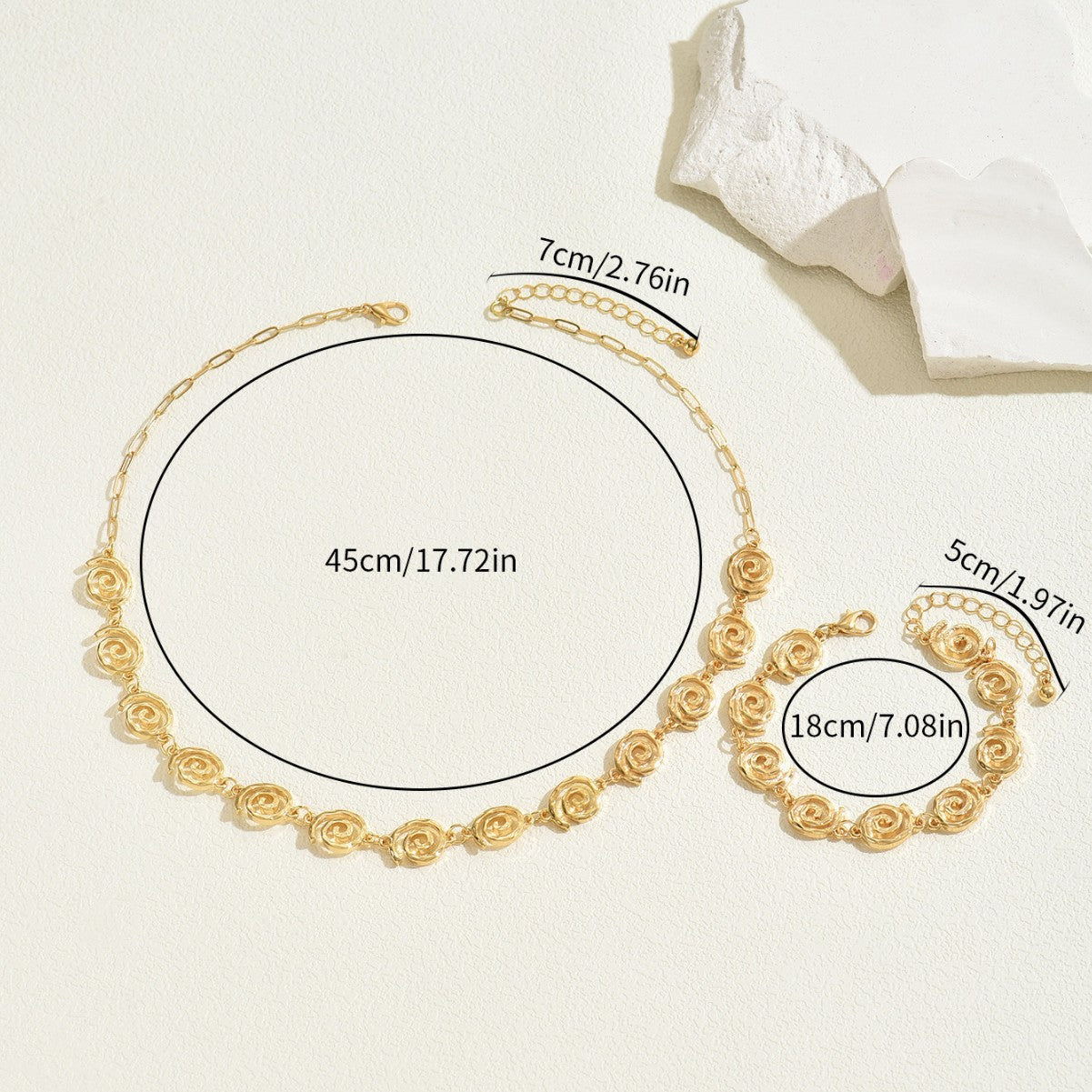 Set collana e bracciale da donna in lega placcata oro 18 carati con design geometrico simbolo leggero di lusso