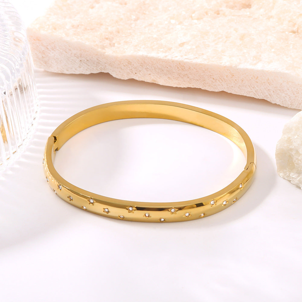 Bracciale Minimalista a Stella in Acciaio Inossidabile con Placcatura in Oro 18K e Intarsi di Strass per Donna