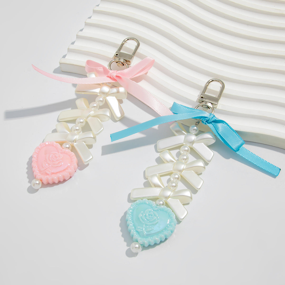 Sweet Heart Bow Pearl Alloy Keychain Charm
