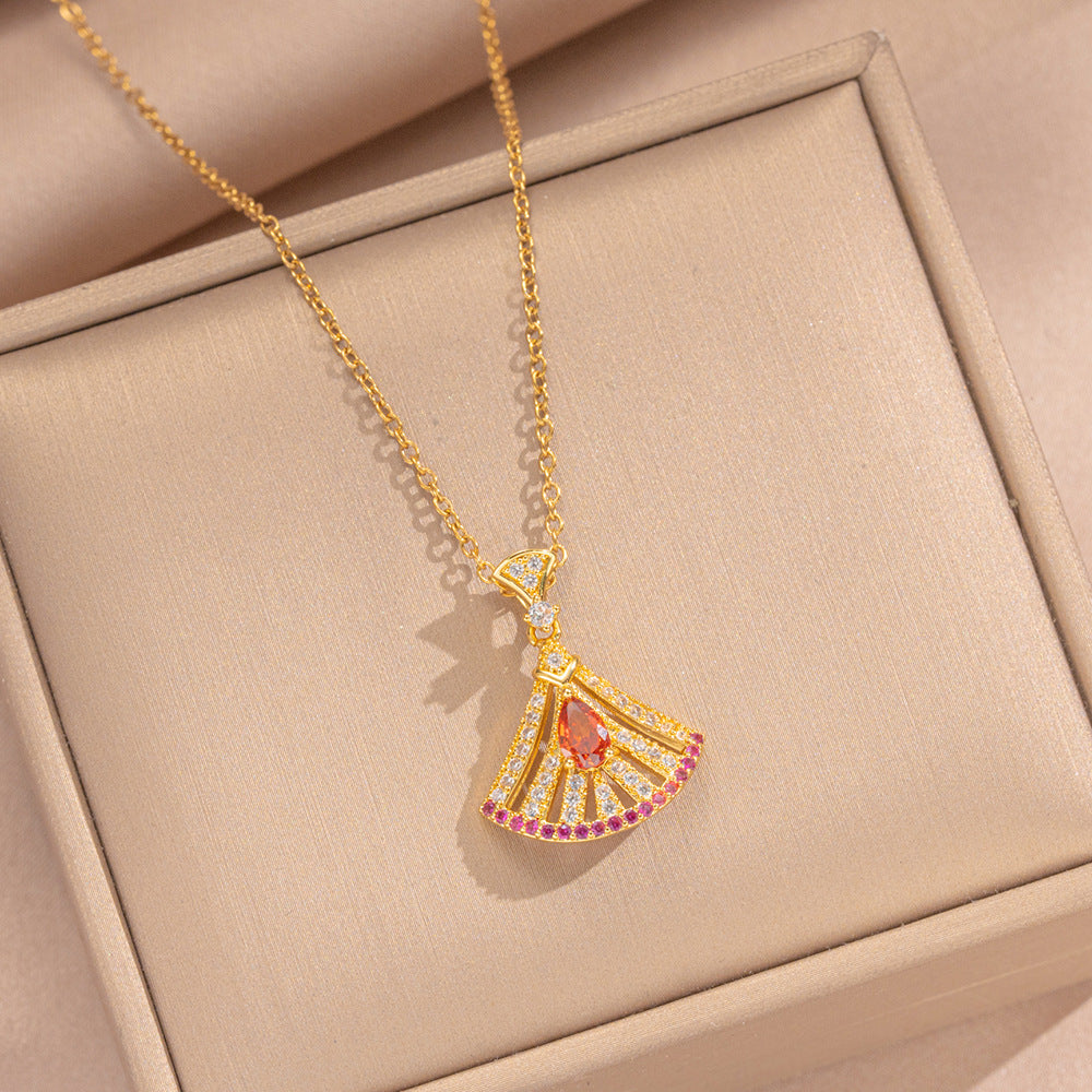 Light Luxury Star-Shaped Pendant Necklace for Women with 18K Gold Plated Copper and Titanium Steel O-Chain