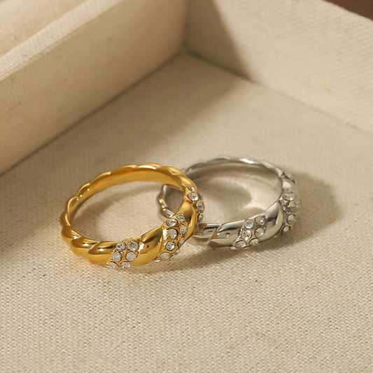 Minimalist Vintage Twisted Rope Stainless Steel Ring with 18K Gold Plating and Pavé Rhinestone Accents
