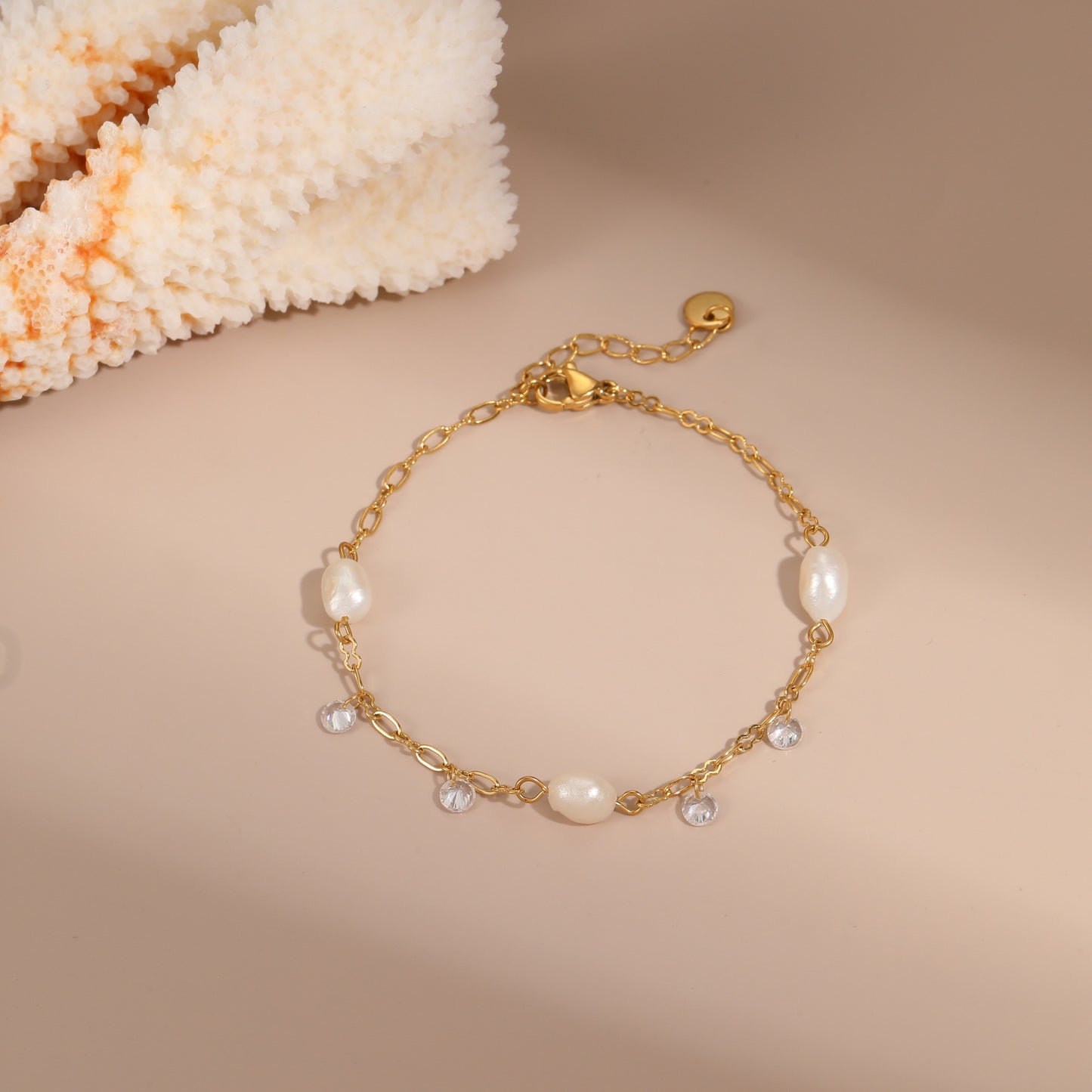 Collana da donna alla moda in acciaio inossidabile geometrico con perla d'acqua dolce e zirconi colorati