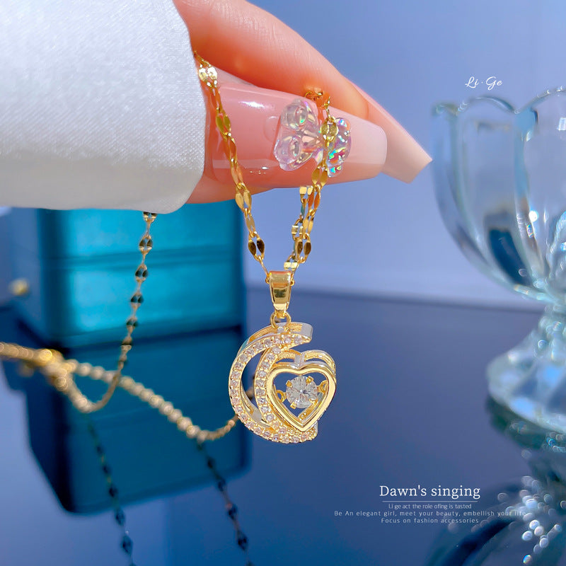 Collar de lujo para mujer con corazón de luna y circonitas incrustadas de acero de titanio