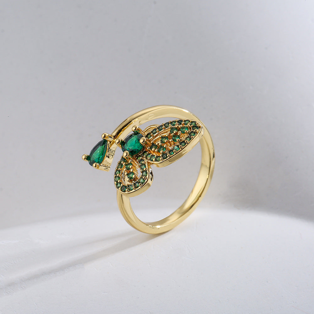 Anello aperto geometrico minimalista a forma di farfalla in rame placcato oro 18 carati e zirconi micro-pavé da donna