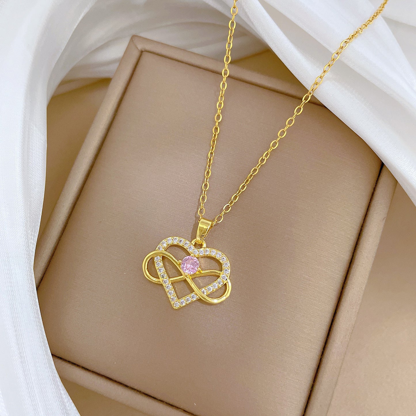 Charming Heart-Shaped Titanium Steel Necklace with Full Rhinestone Inlay for Women, Delicate Clavicle Chain with Romantic Floral and Nature-Inspired Design
