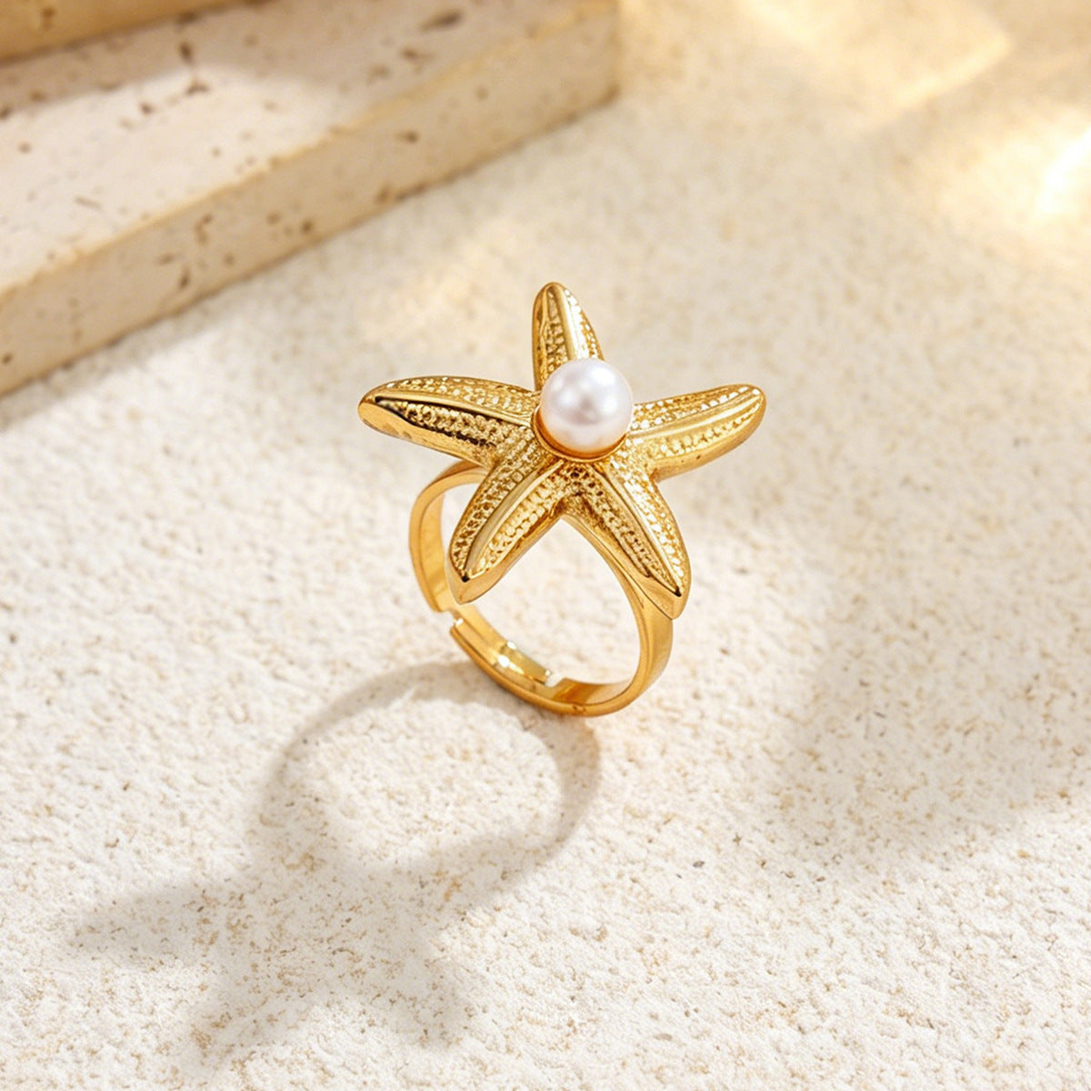 Casual PVD Stainless Steel Animal Shape Pearl Ring for Women