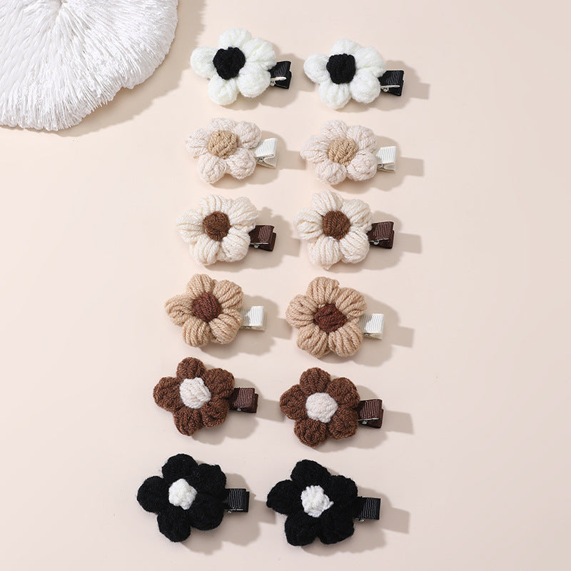 Natural Style Bow-Shaped Hair Clip for Girls Made of Polyester with Floral Pattern and Ruffled Mesh Detail