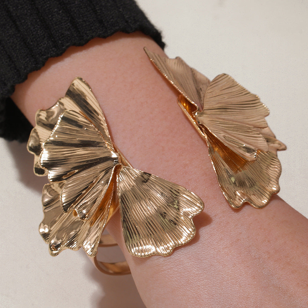 Geometric Silver-Plated Alloy Cuff Bracelet with Ruffled Ginkgo and Floral Accents for Women