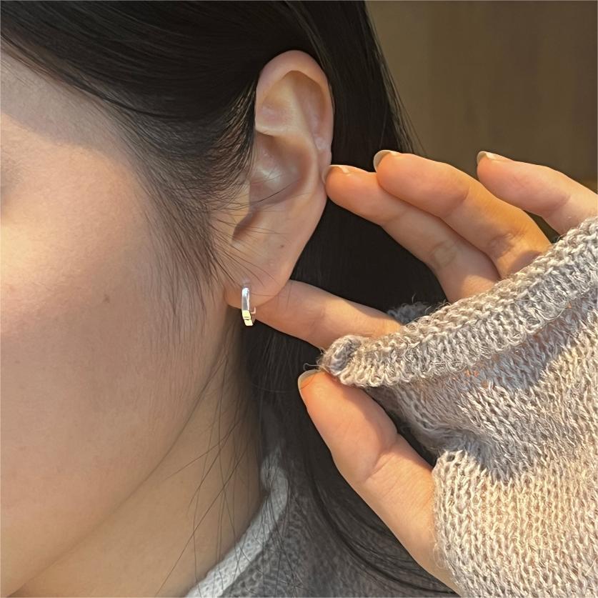 Minimalist Hexagonal Stud Earrings in 925 Sterling Silver with Plated Finish for Women