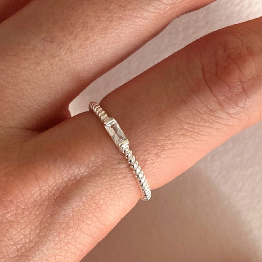 Anello Minimalista Vintage a Cuore in Argento Sterling 925 con Zirconi Pavé da Donna