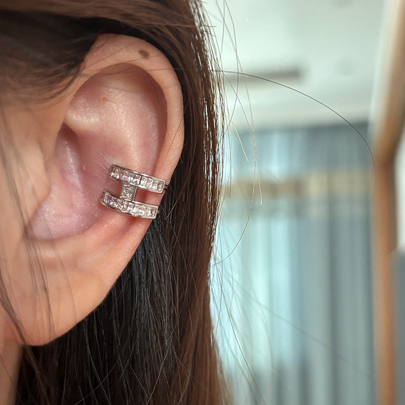 Pendientes de oreja con la letra H minimalista de lujo para mujer, aretes de cobre con circonita cúbica incrustada, clips de moda para uso diario