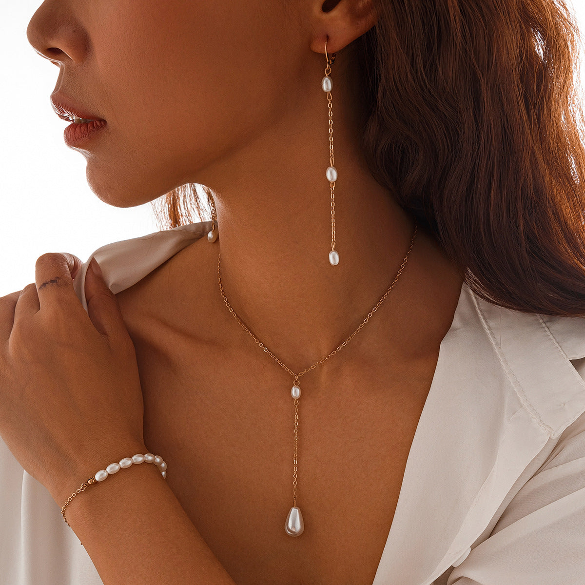 Elegant Geometric Alloy Plated Necklace with Imitation Pearl Pendant for Women