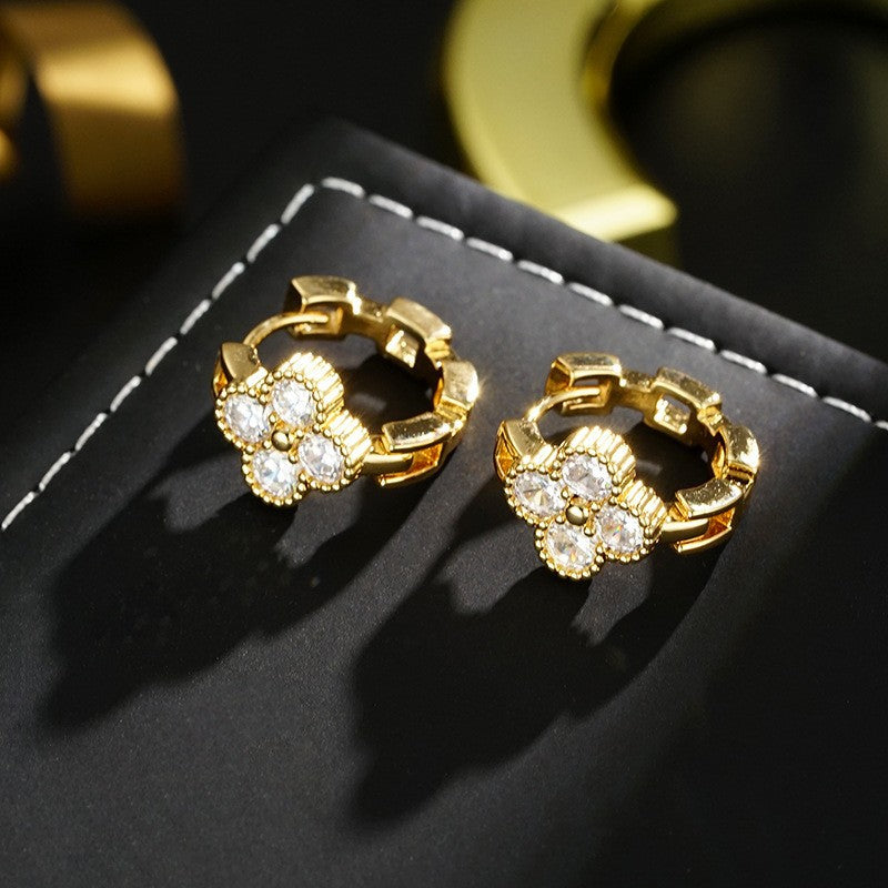 Orecchini a quadrifoglio di lusso in rame con placcatura in oro 18K e zirconia micro-incastonata
